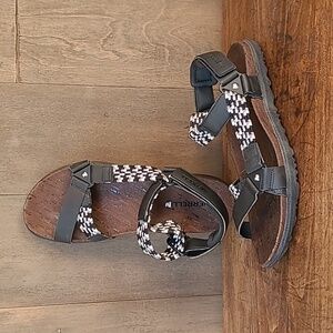 Merrell Sandals Women's sz 8 Around Town Sunvue Black/White Woven Strap Saandal